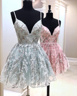 Load image into Gallery viewer, Short Lace Homecoming Dresses V Neck Spaghetti Straps
