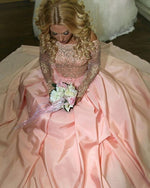 Cargar imagen en el visor de la galería, Gold Lace Long Sleeves Off Shoulder Ball Gowns Satin Blush Wedding Dresses
