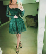 Load image into Gallery viewer, Emerald Green Lace Homecoming Dresses Long Sleeves Prom Short Dresses
