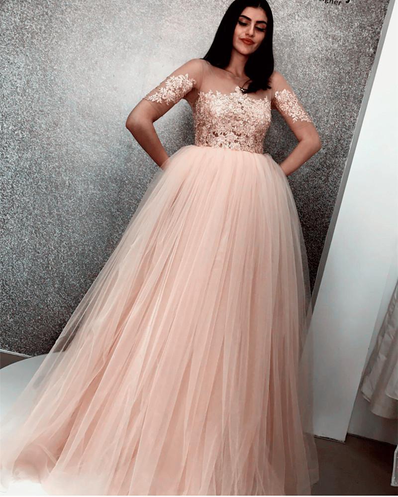 Illusion Neckline Tulle Ball Gown Prom Dresses Lace Appliques Evening Gowns