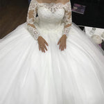 Load image into Gallery viewer, Vintage Lace Long Sleeves Tulle Ball Gown Wedding Dresses Off The Shoulder
